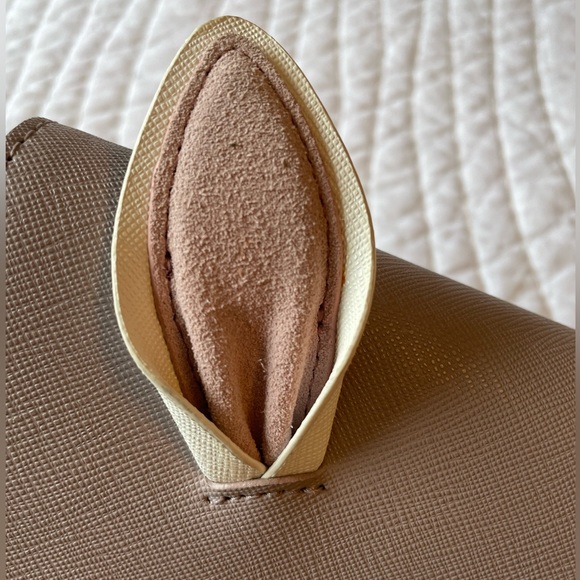 Kate Spade Rabbit Clutch/Crossbody Bag - Picture 13 of 13